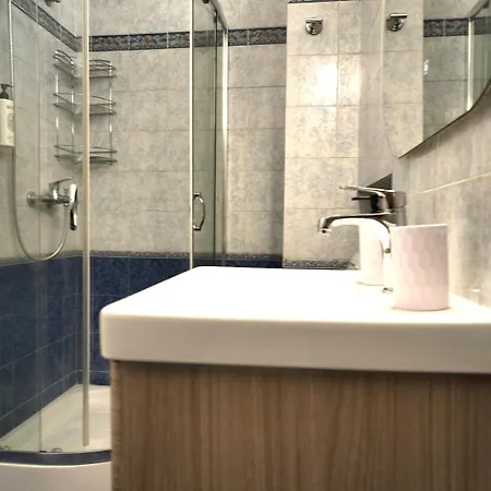 Captain's Sea View 1 Apartman Toló